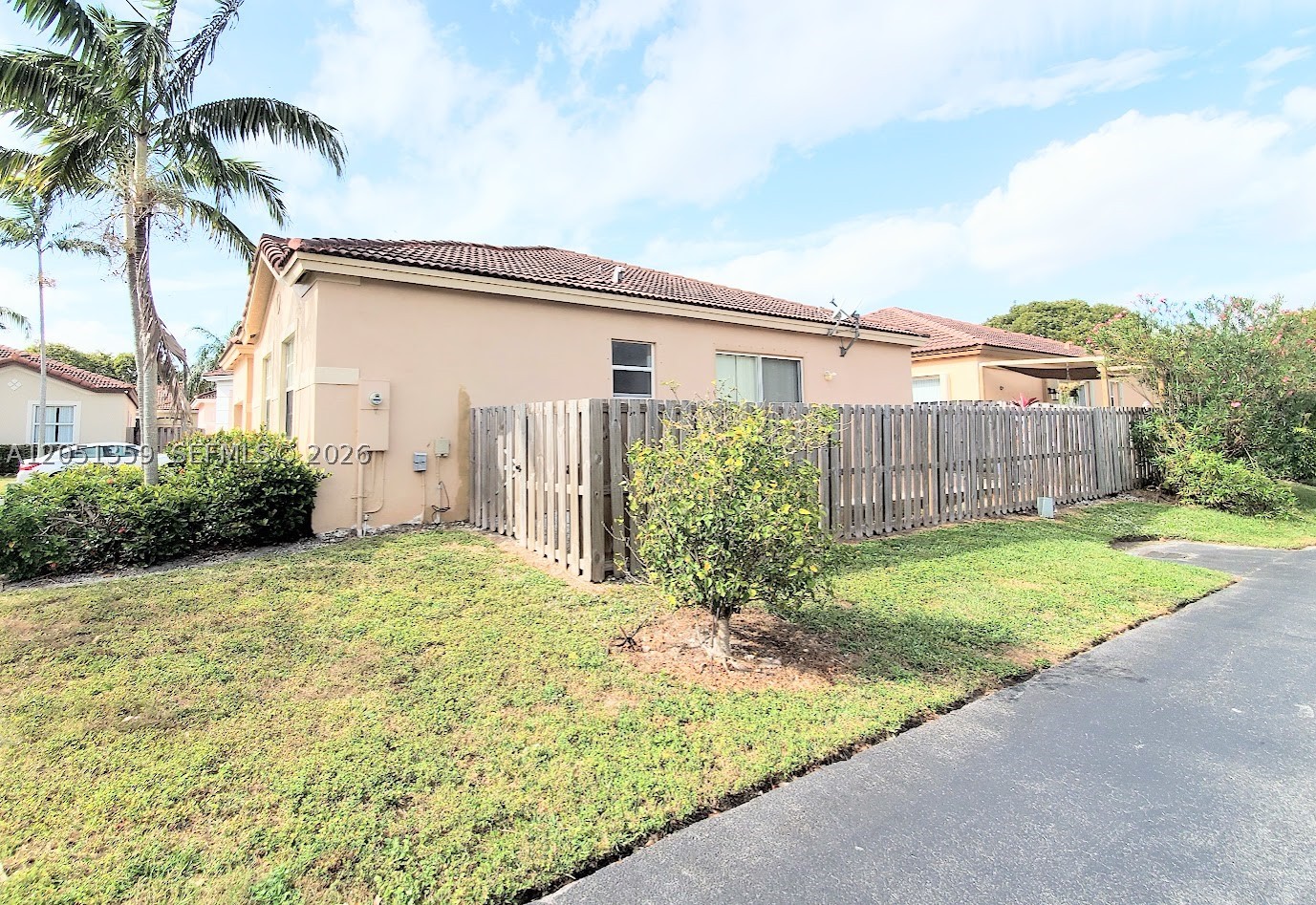 LAKES BY THE BAY SEC 8 - Residential