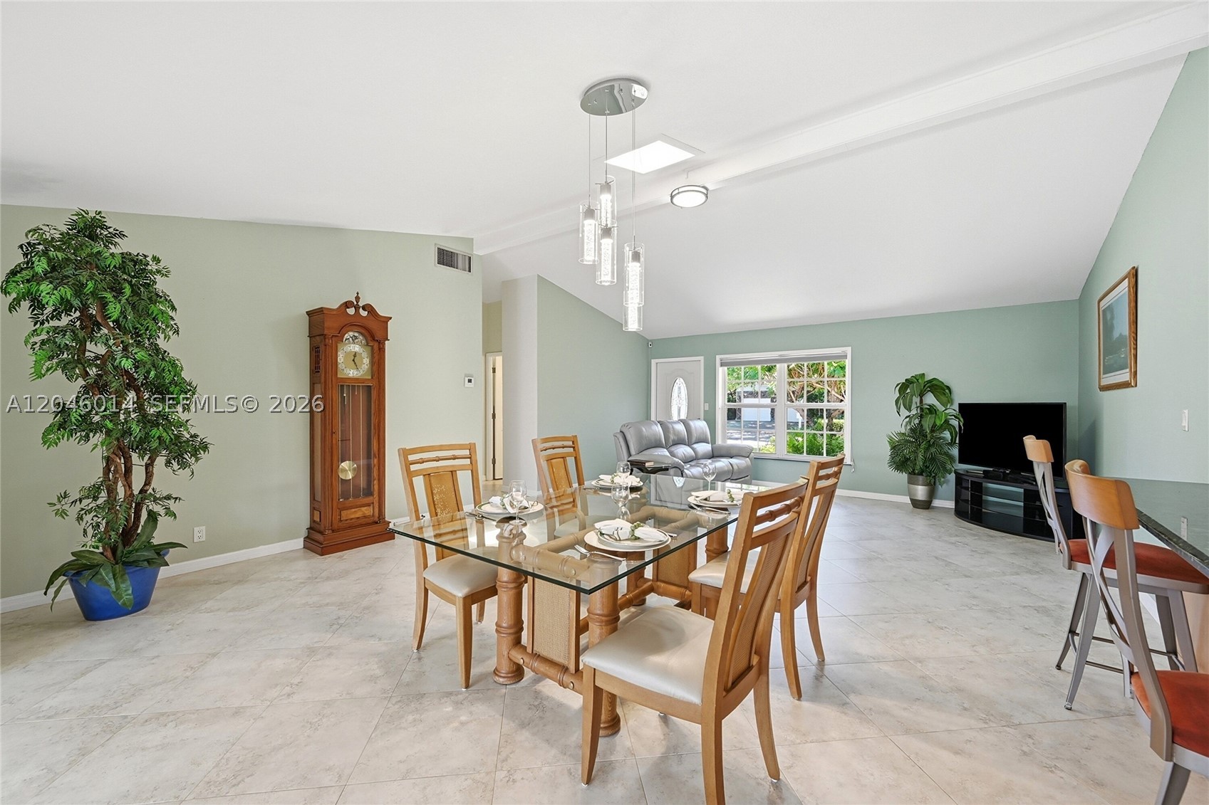GILL ISLES - Residential