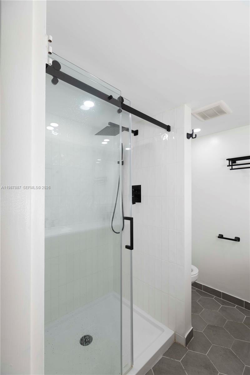 SAILBOAT CAY CONDO - Residential