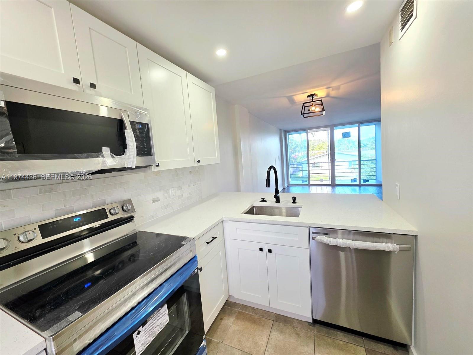 ROYAL PARK CONDO - Residential
