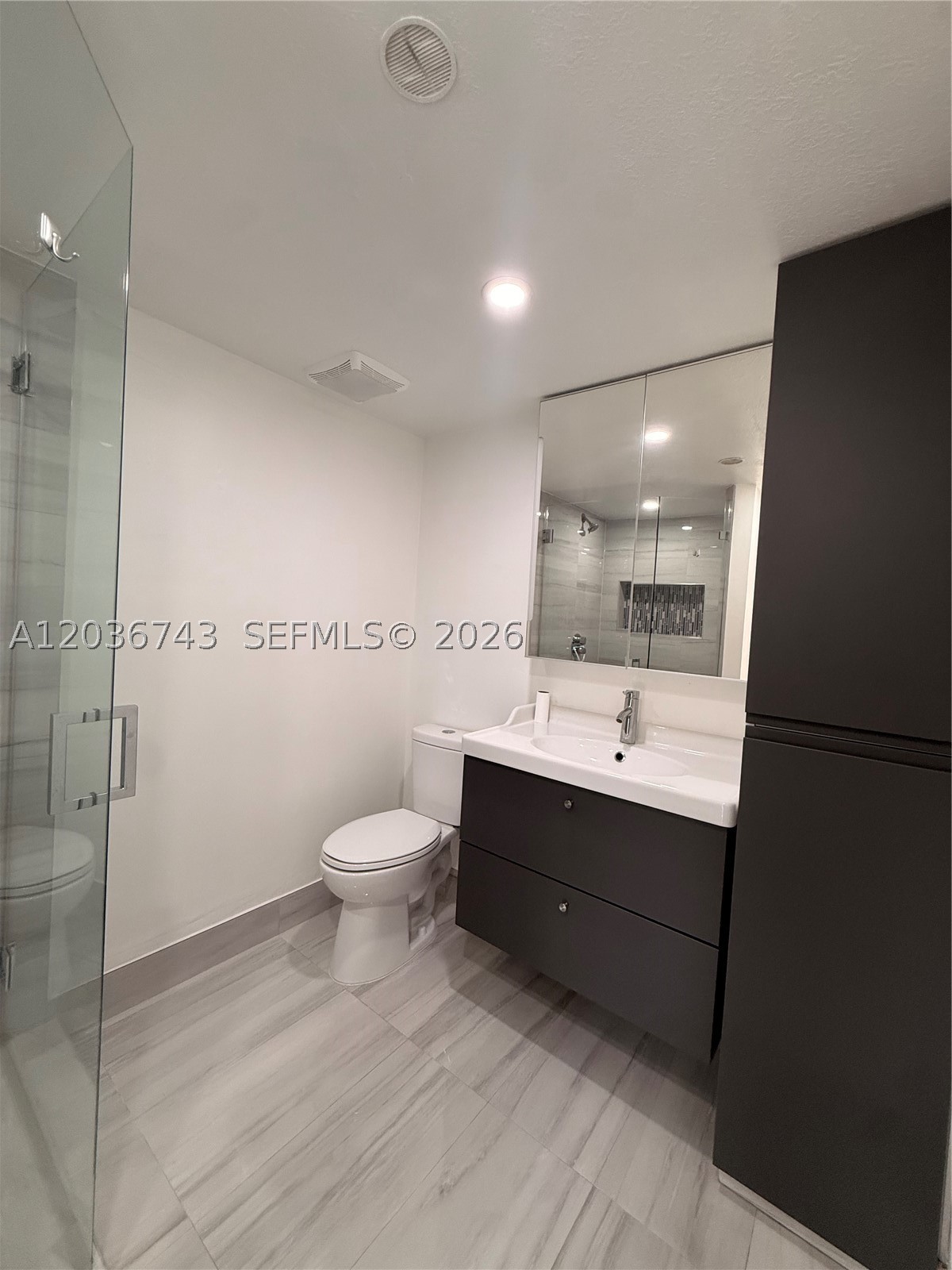 TERRANOVA CONDO #10 - Residential Lease