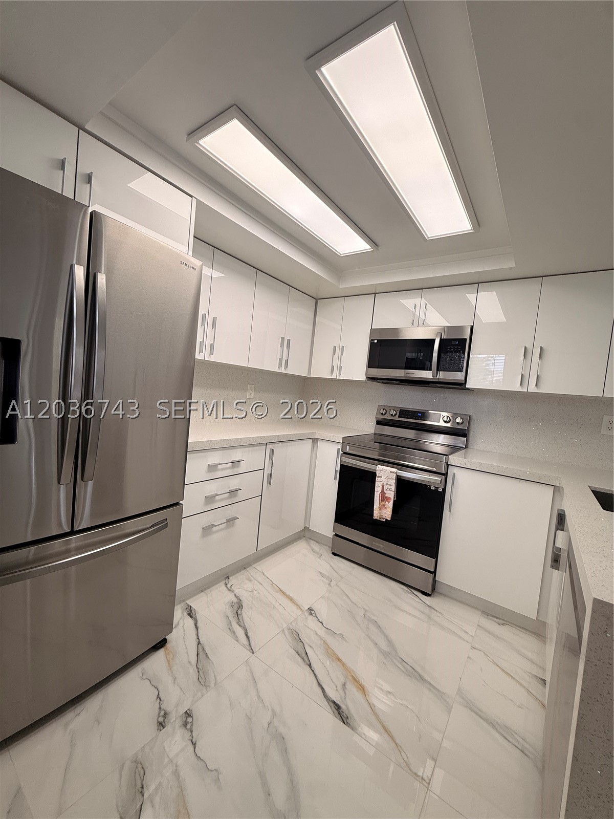 TERRANOVA CONDO #10 - Residential Lease