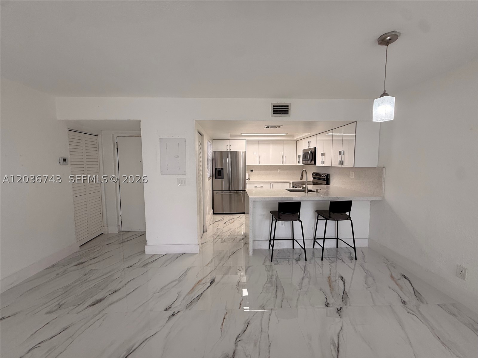 TERRANOVA CONDO #10 - Residential Lease