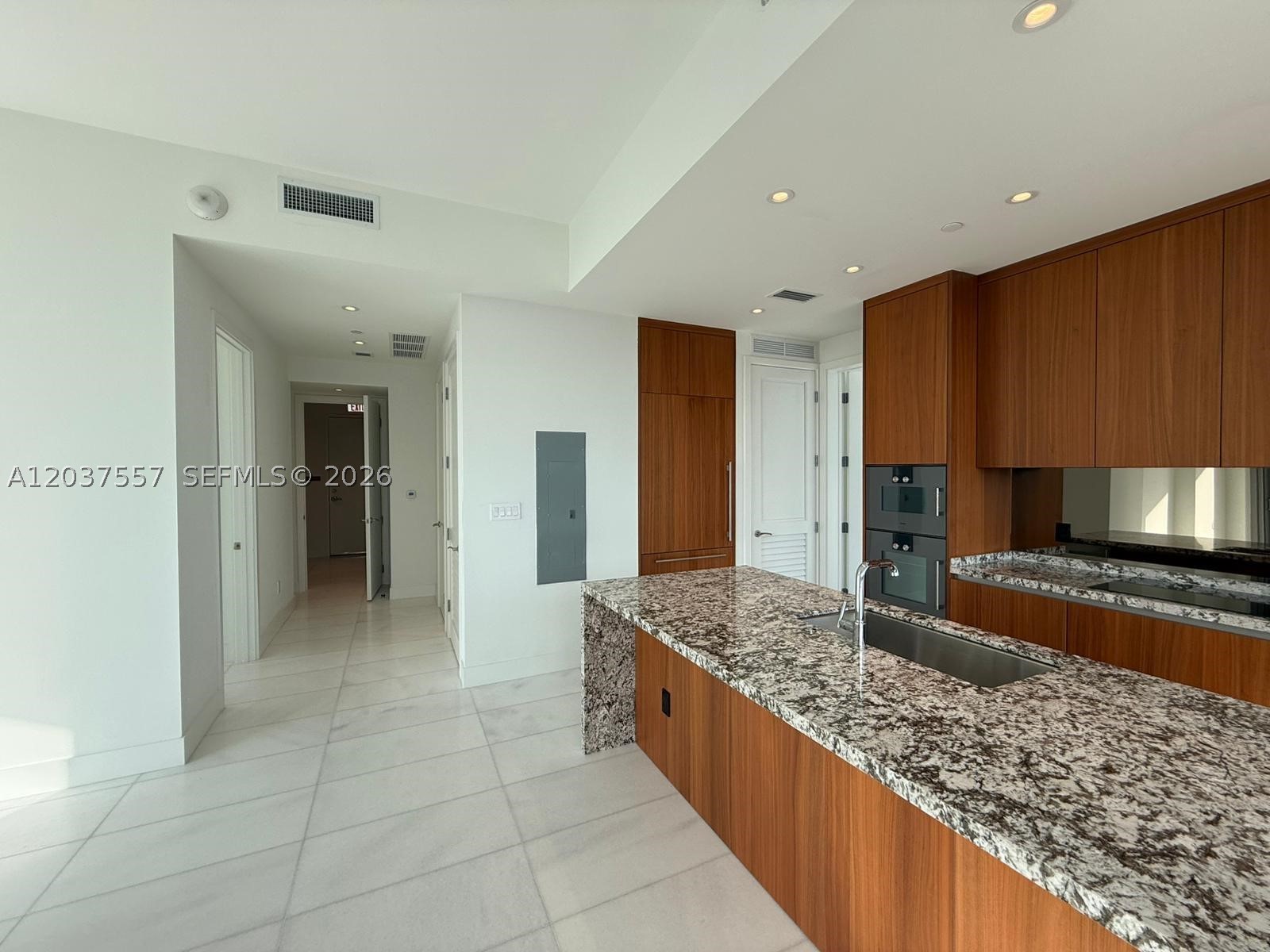 BRICKELL HAMMOCK UNIT NO - Residential Lease