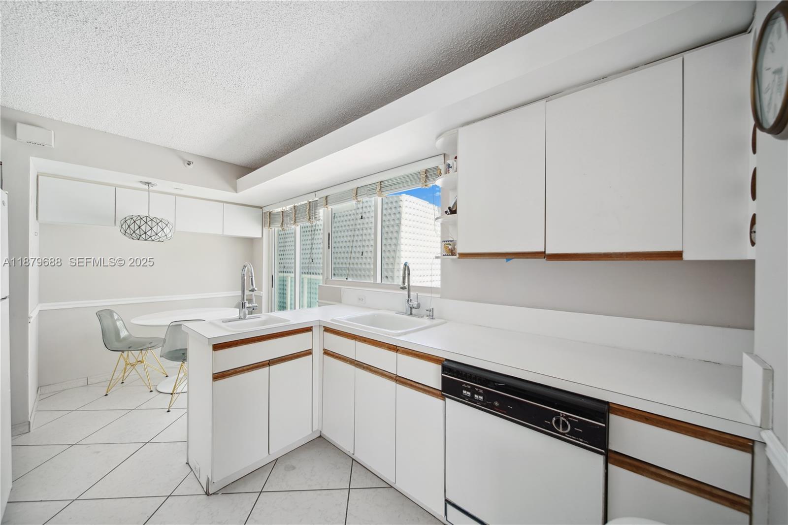 KING DAVID TOWERS CONDO - Residential