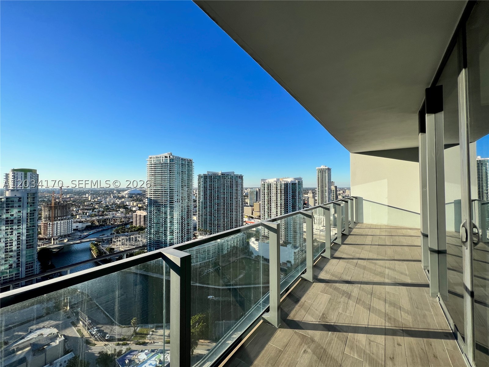REACH CONDO - Residential Lease