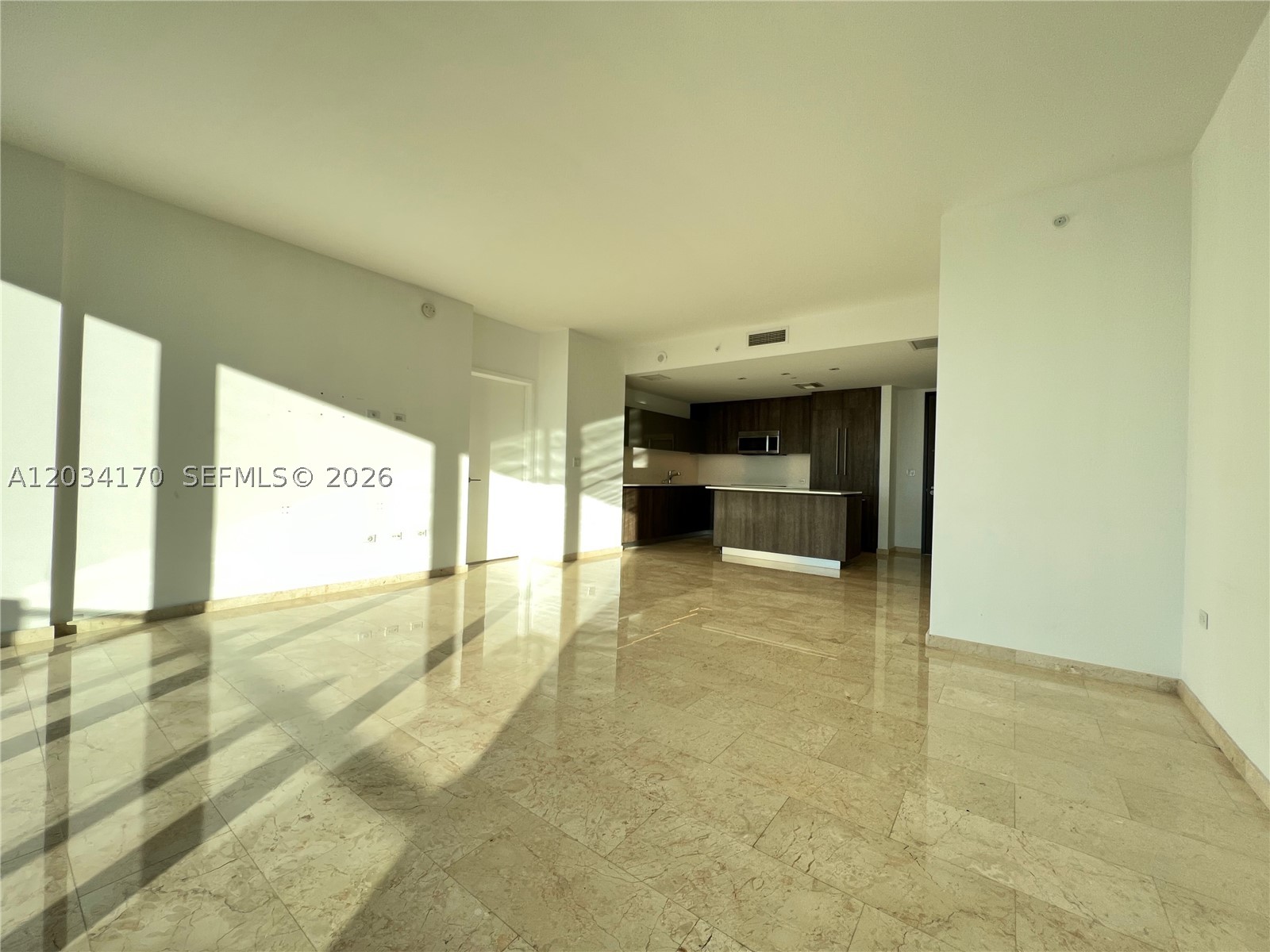 REACH CONDO - Residential Lease
