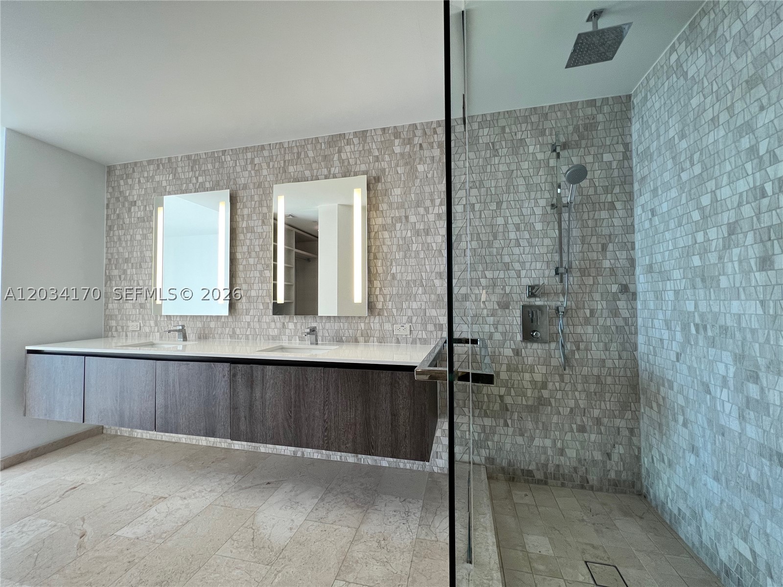 REACH CONDO - Residential Lease