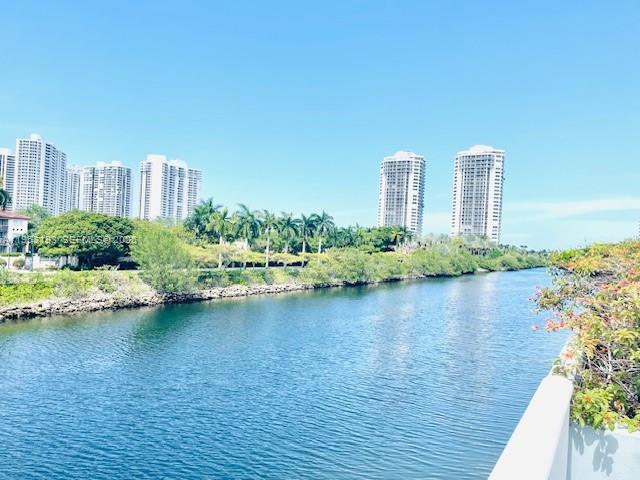 AVENTURA ELDORADO CONDO - Residential