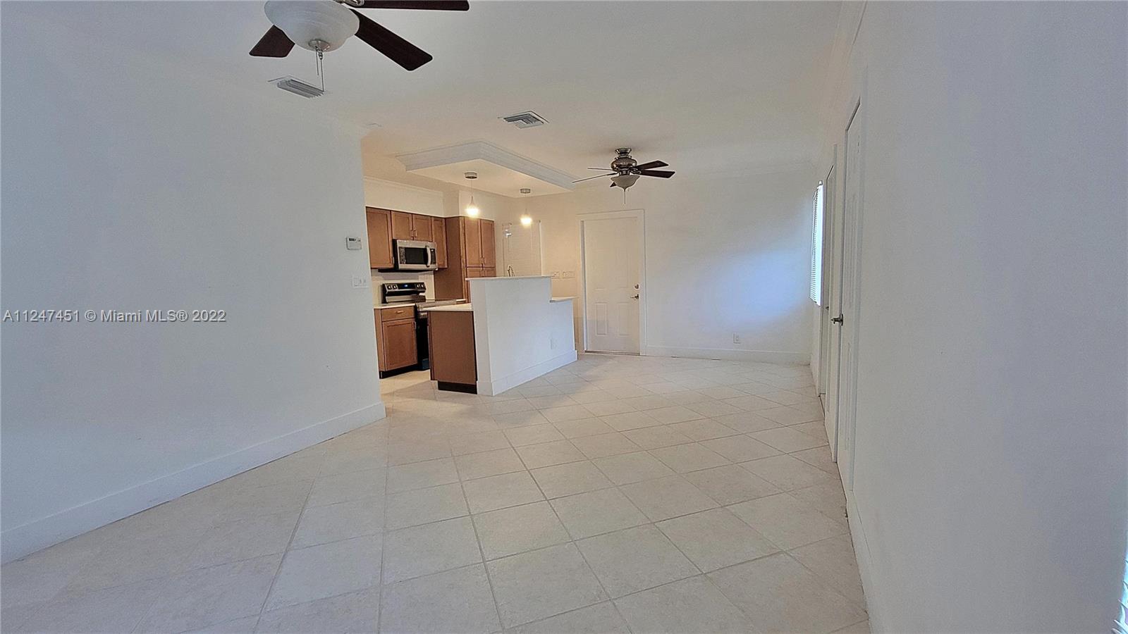 LAUDERDALE MANORS ADD - Residential
