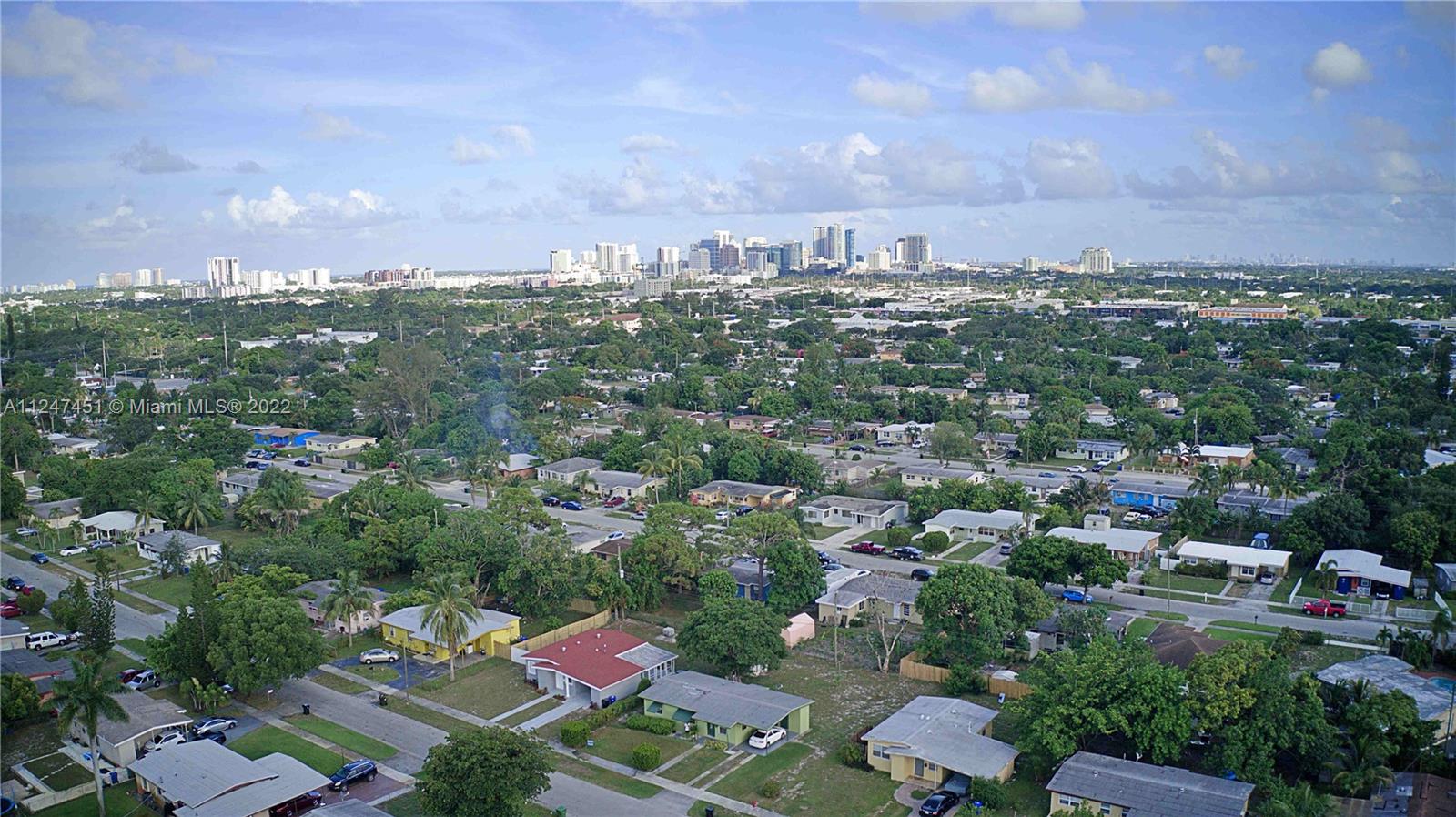 LAUDERDALE MANORS ADD - Residential