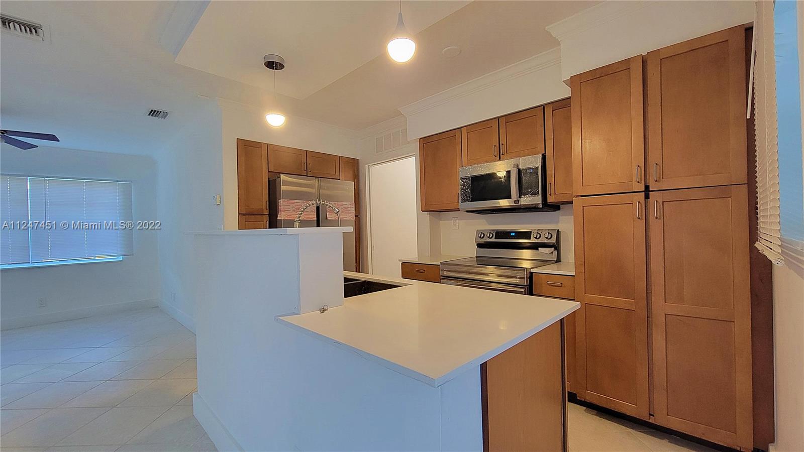 LAUDERDALE MANORS ADD - Residential