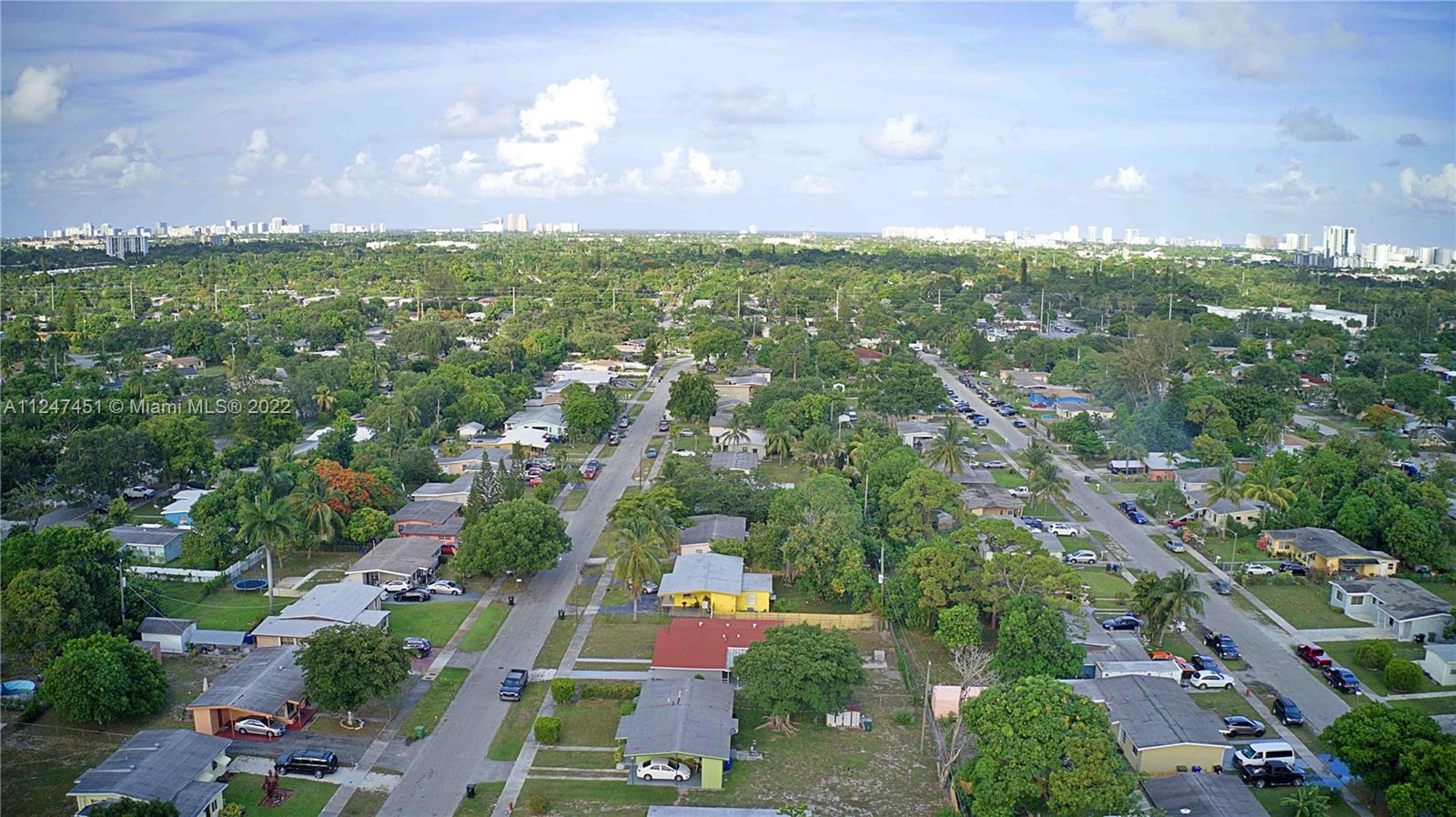 LAUDERDALE MANORS ADD - Residential