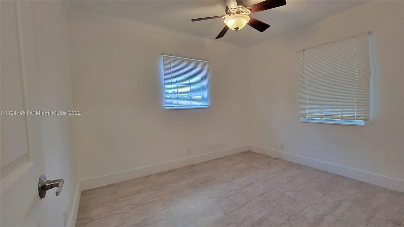 LAUDERDALE MANORS ADD - Residential