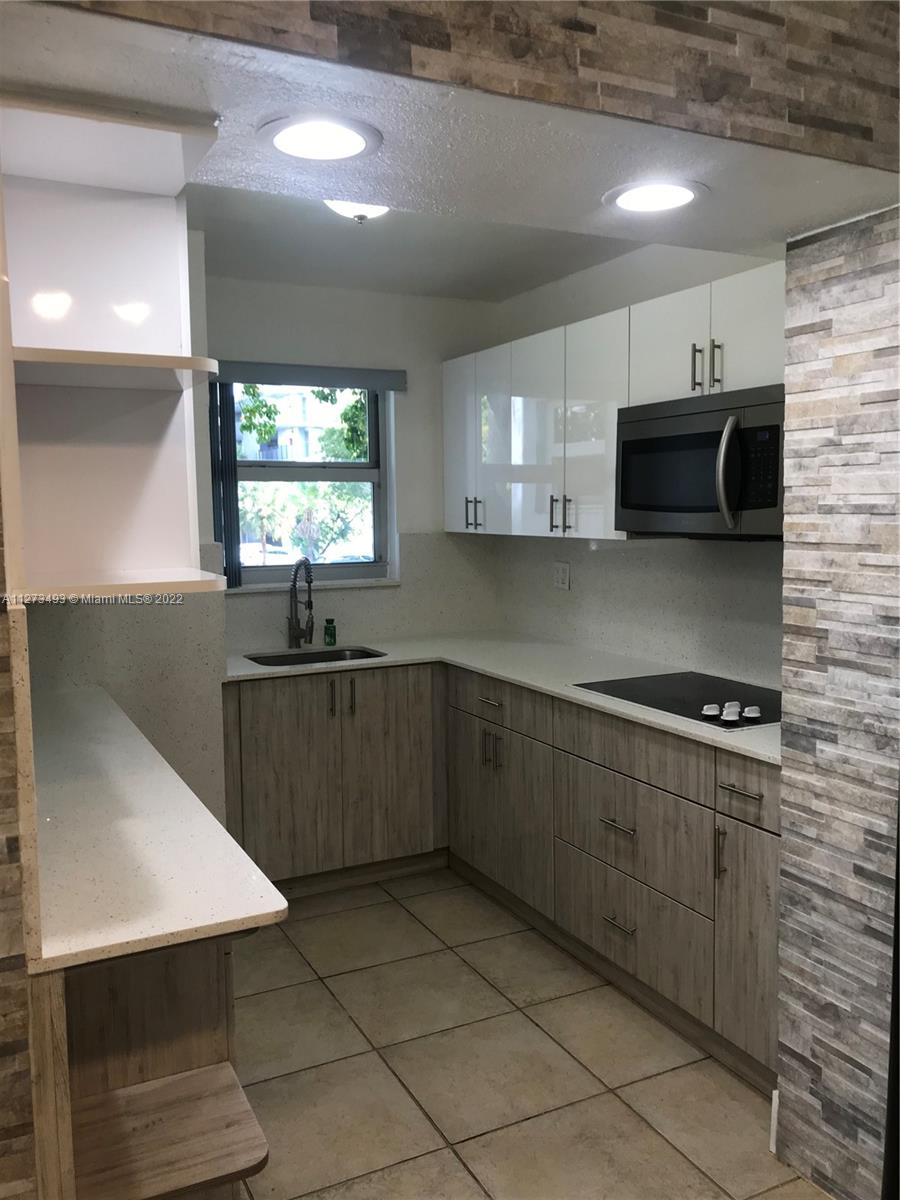 THE GREENS CONDO - Residential Lease