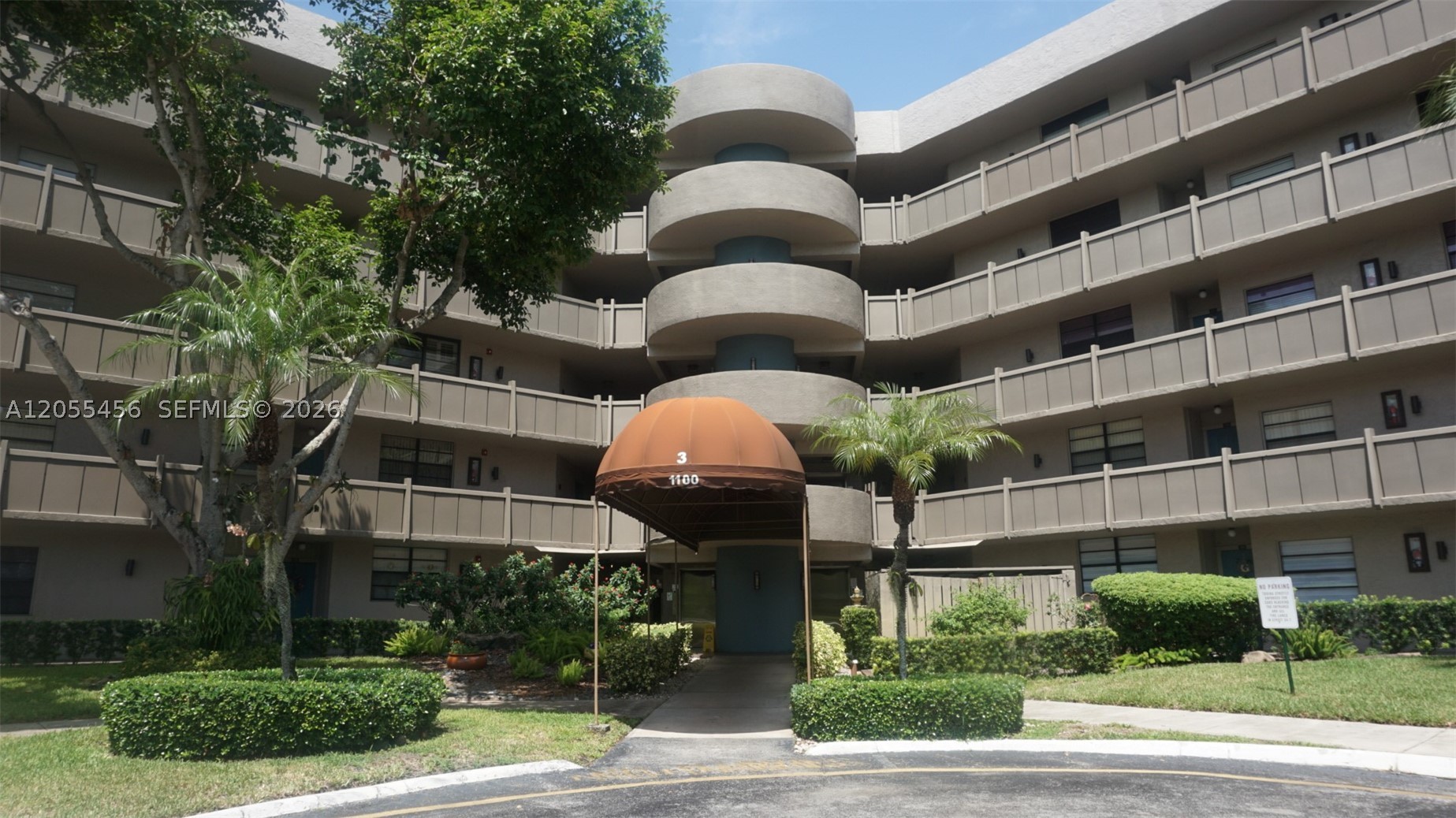 COLONY POINT 3 CONDO - Residential