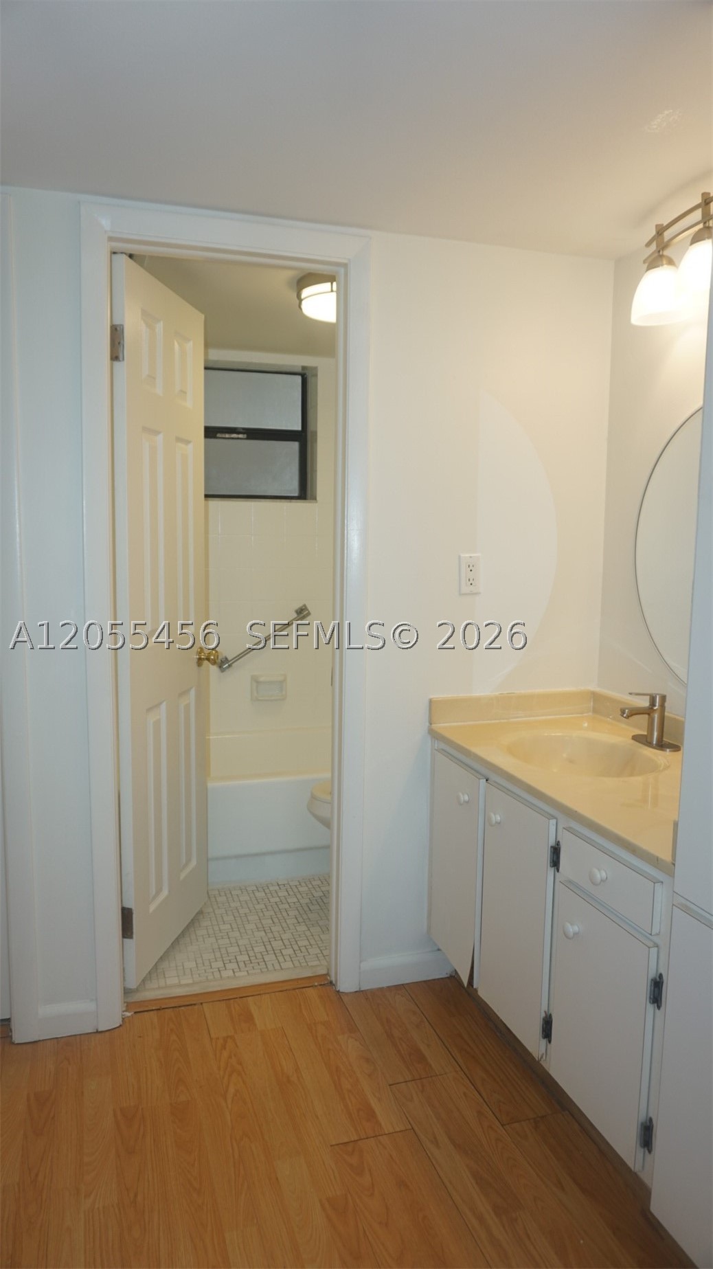 COLONY POINT 3 CONDO - Residential