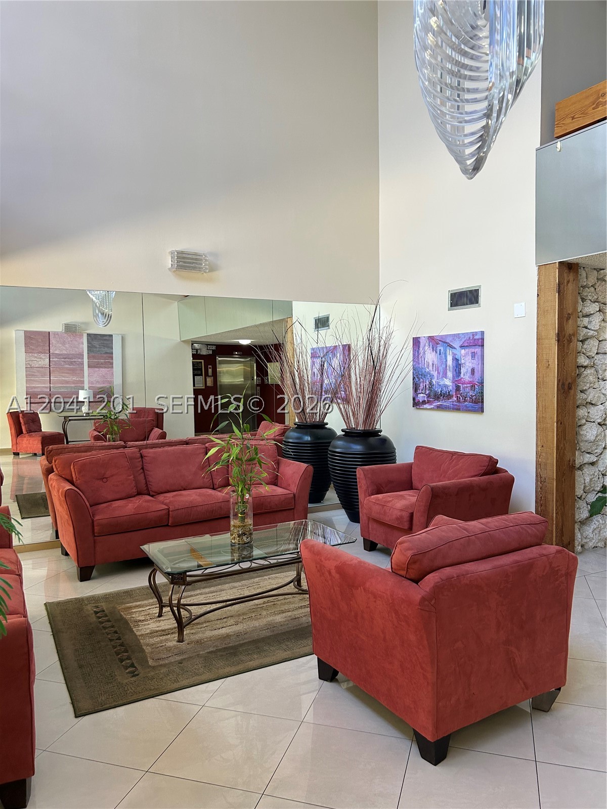 BLDG 7 OF COUNTRY CLUB AP - Residential