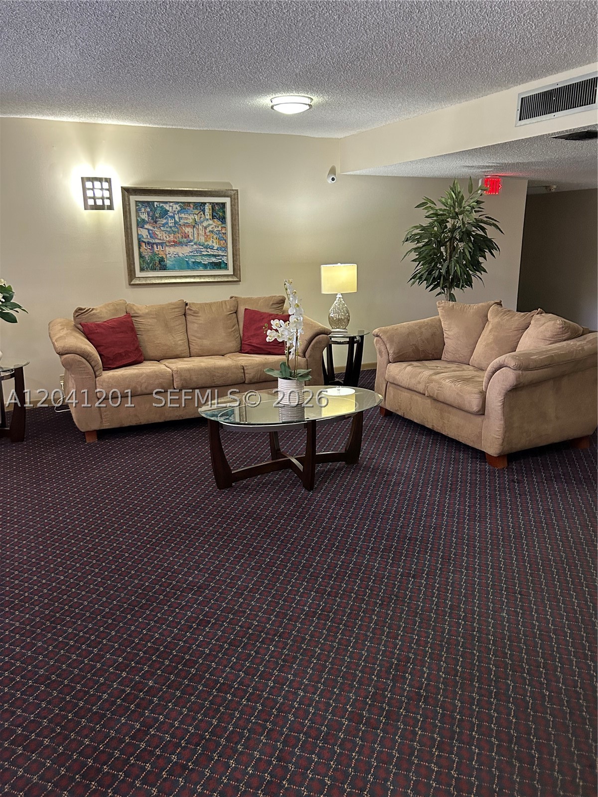 BLDG 7 OF COUNTRY CLUB AP - Residential