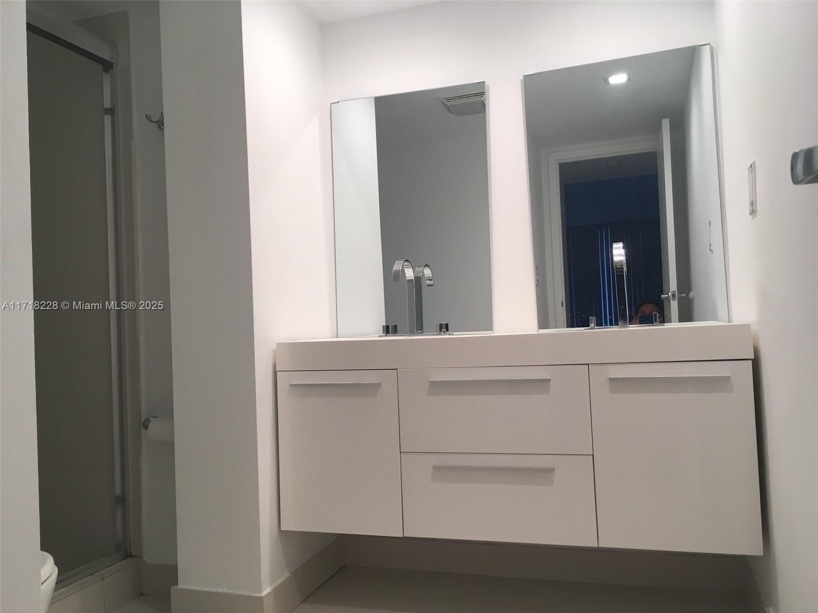 VENETIA CONDO - Residential