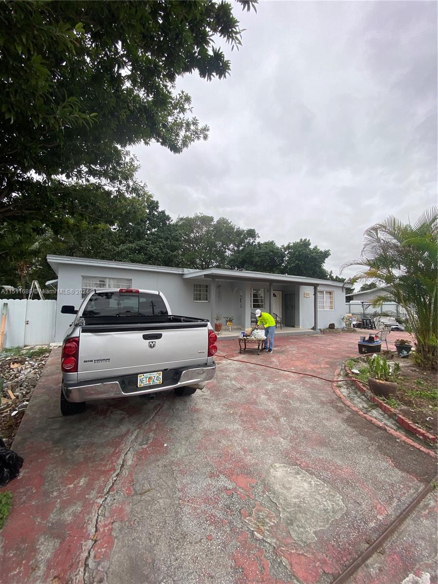 PALMLAND PARK - Residential