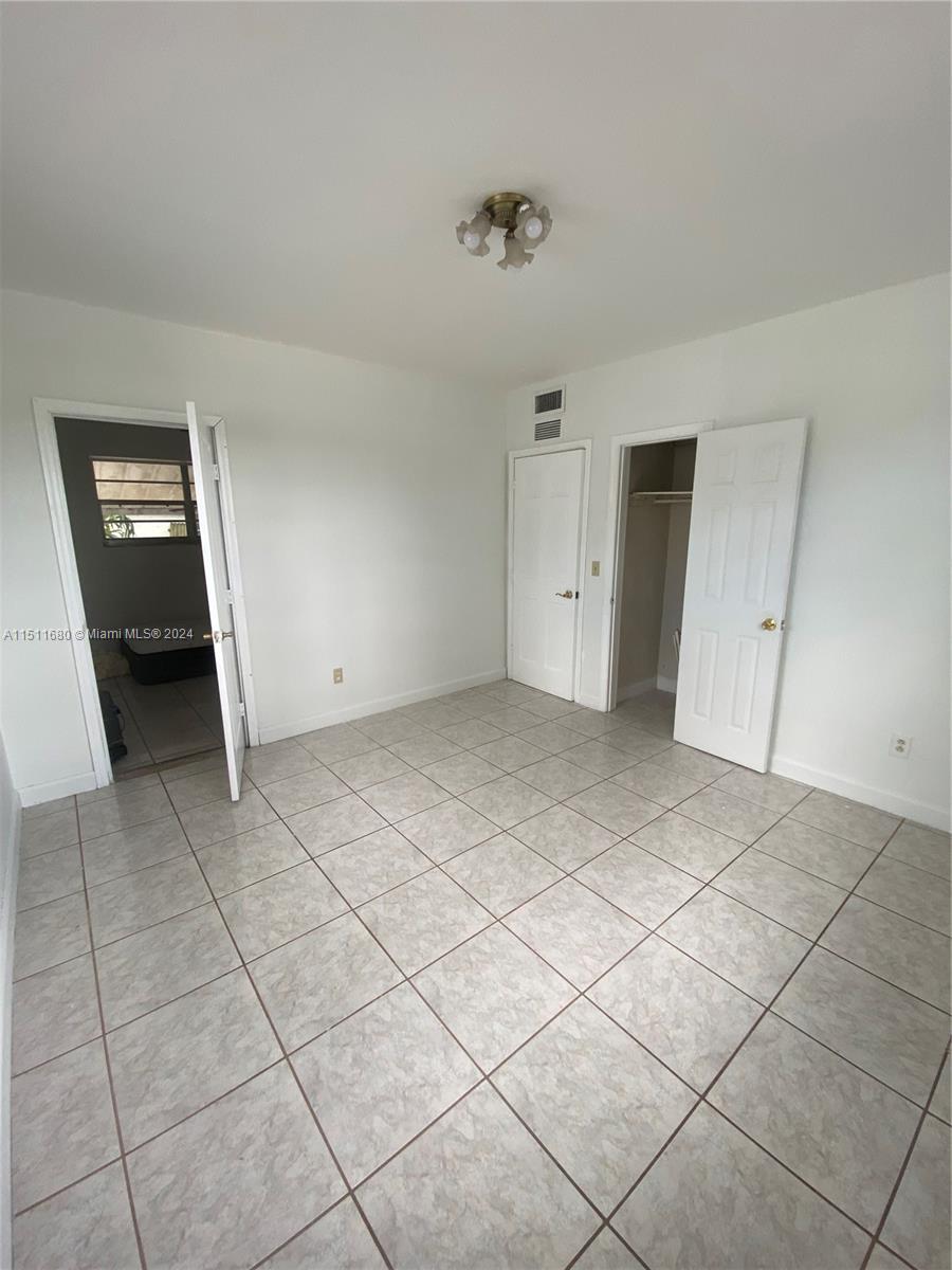 PALMLAND PARK - Residential