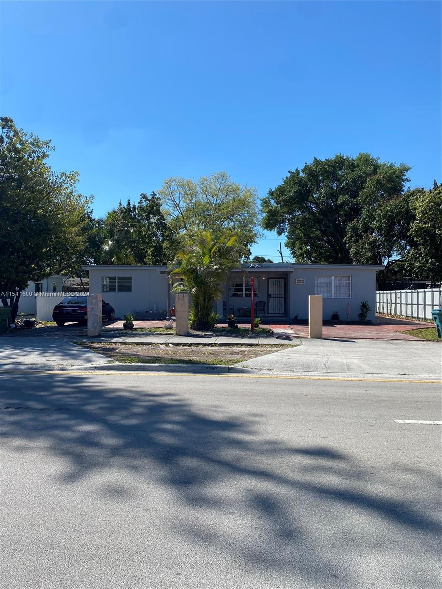 PALMLAND PARK - Residential