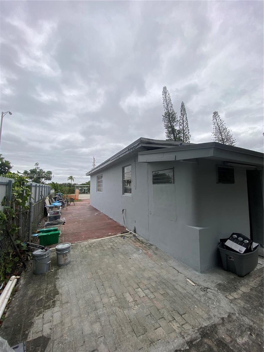 PALMLAND PARK - Residential
