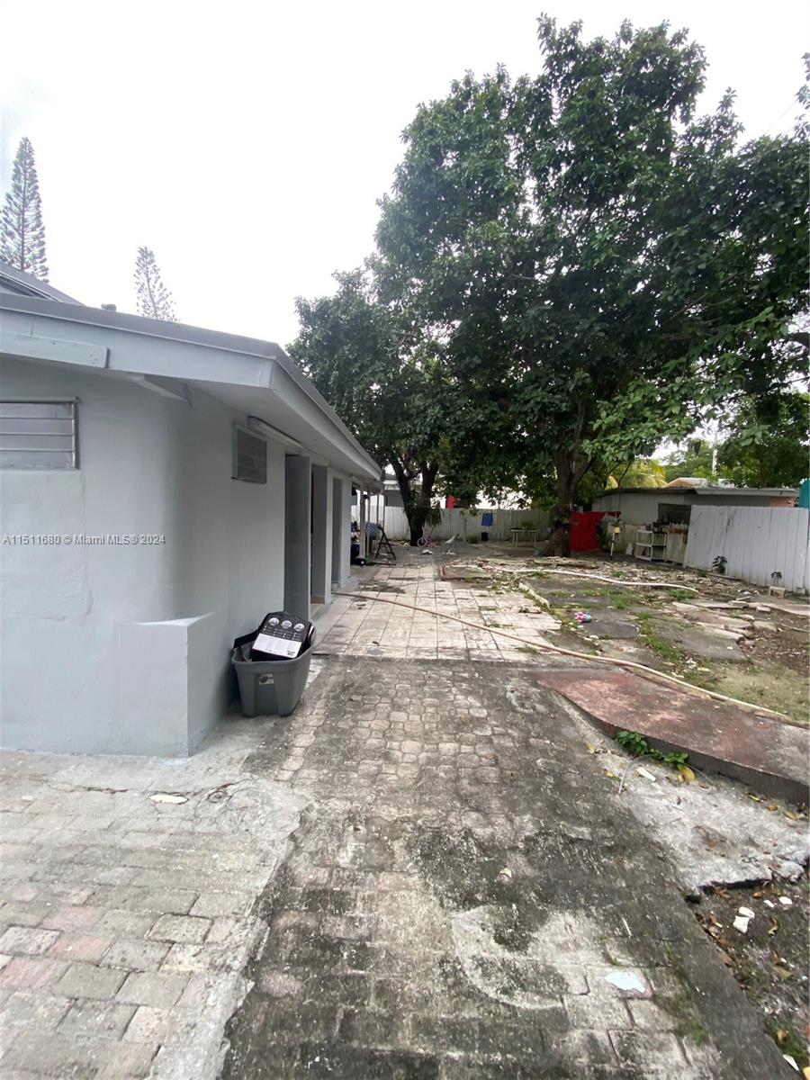 PALMLAND PARK - Residential
