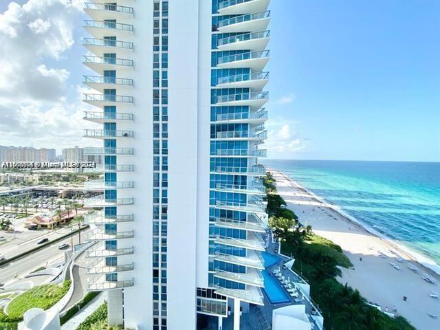 JADE SIGNATURE CONDO - Residential