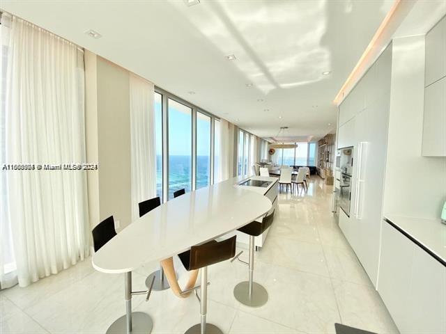 JADE SIGNATURE CONDO - Residential
