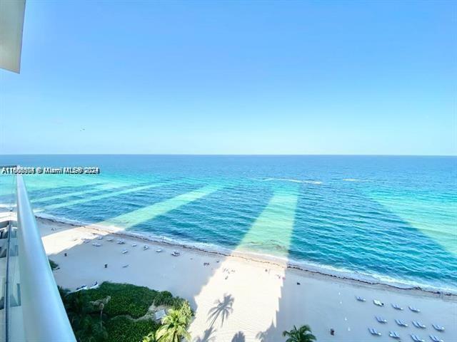 JADE SIGNATURE CONDO - Residential