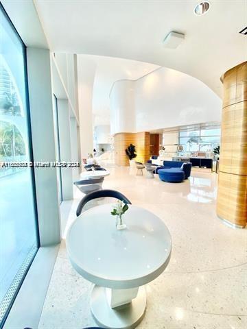 JADE SIGNATURE CONDO - Residential