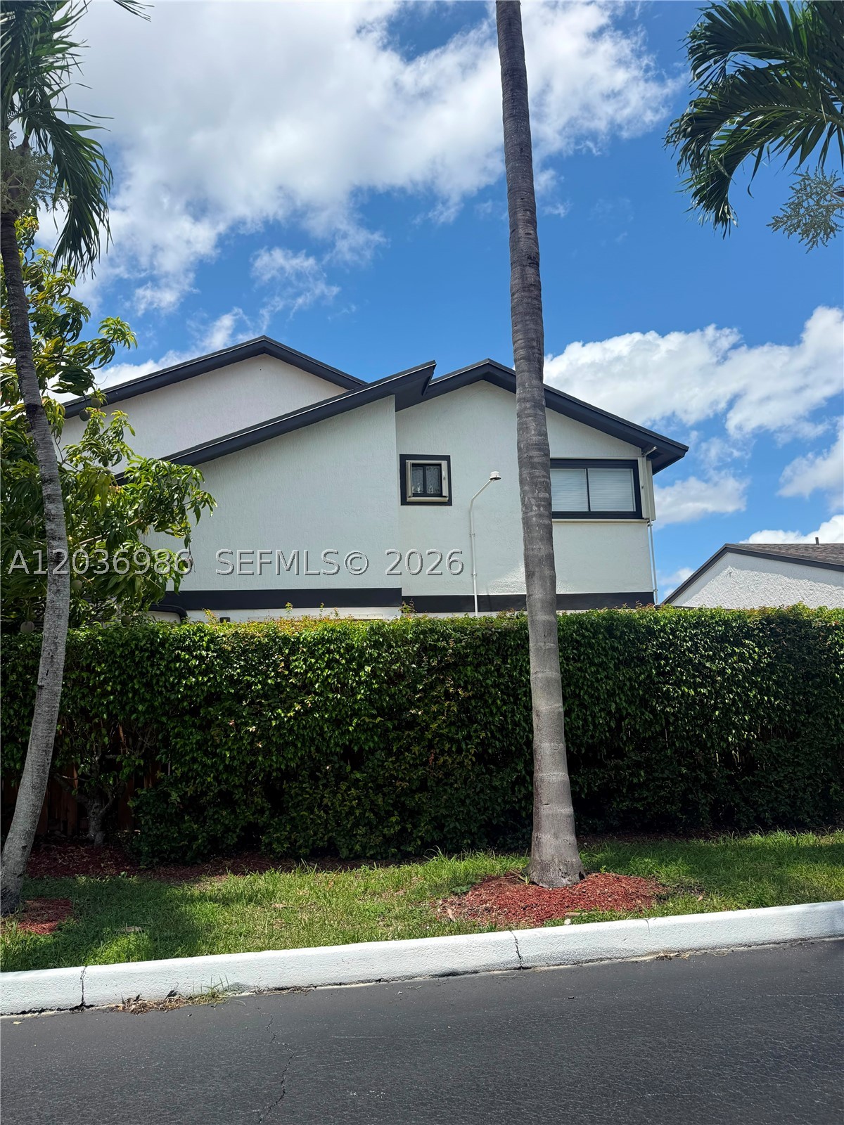 HAMMOCKS SEC 2 - Residential Lease