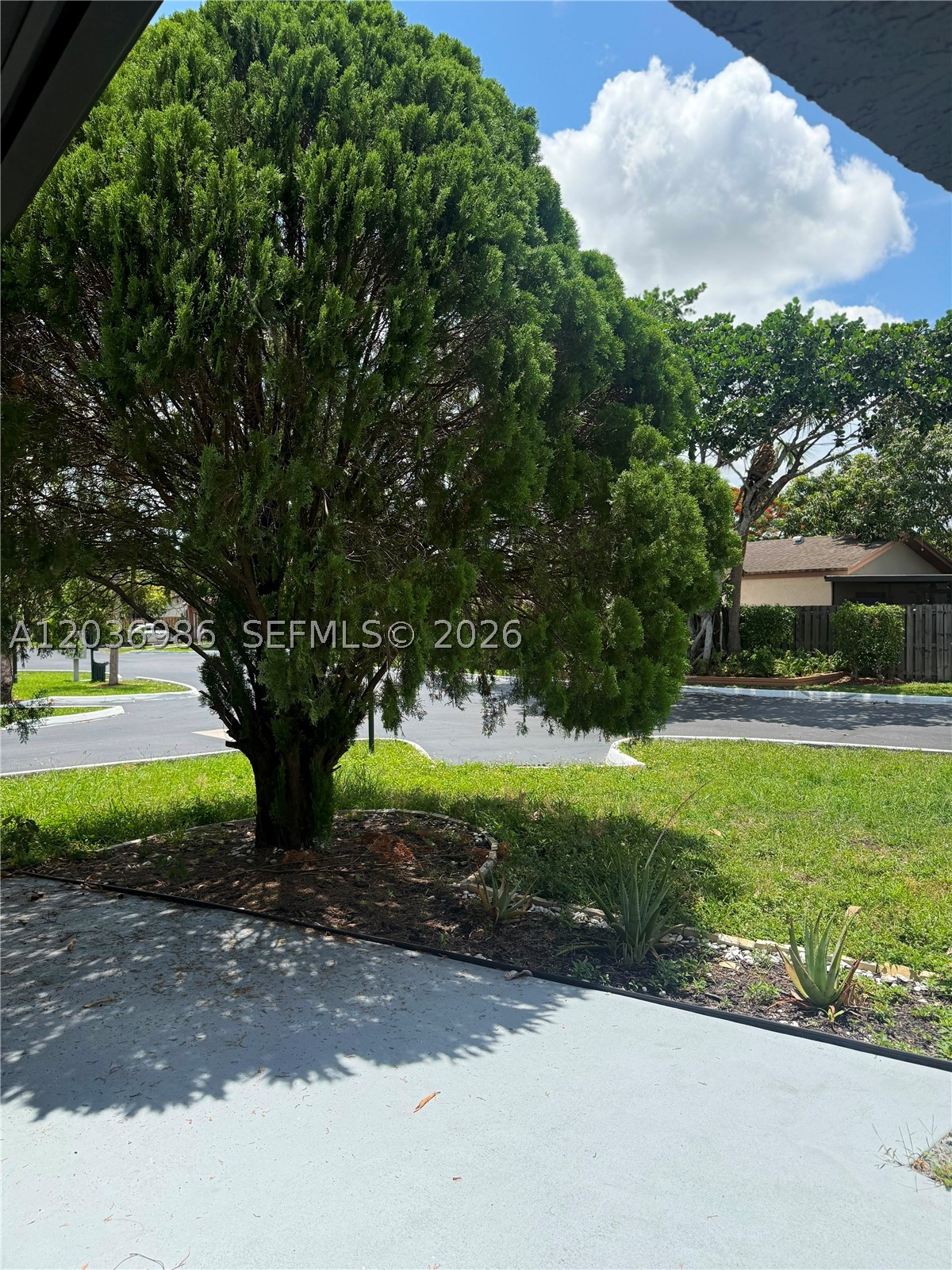 HAMMOCKS SEC 2 - Residential Lease