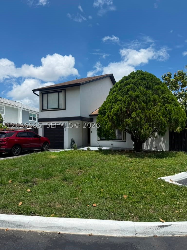 For rent beautiful, and fully renovated 4 bed and 3 baths property in one a very special location 5 minutes drive from target, aldi, or publix!

The house is located in an amazing Hammock area. The house has been remodeled with an open-kitchen concept, granite countertop, real wood cabinet, and stainless appliances. The Insolalate Roof is 4 years old. A nice covered corner patio for the entertainment of family and friends