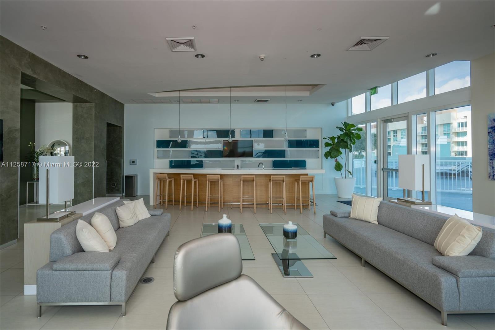 QUANTUM ON THE BAY CONDO - Residential