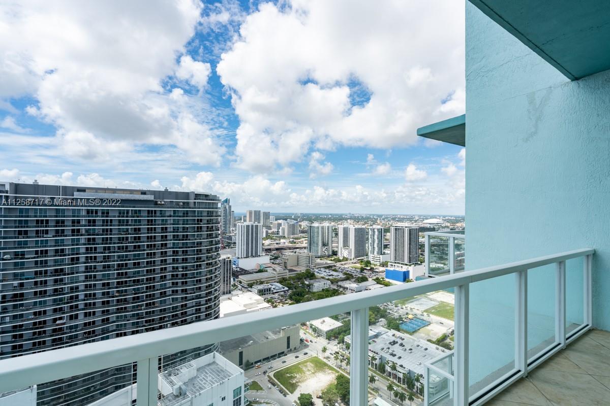 QUANTUM ON THE BAY CONDO - Residential