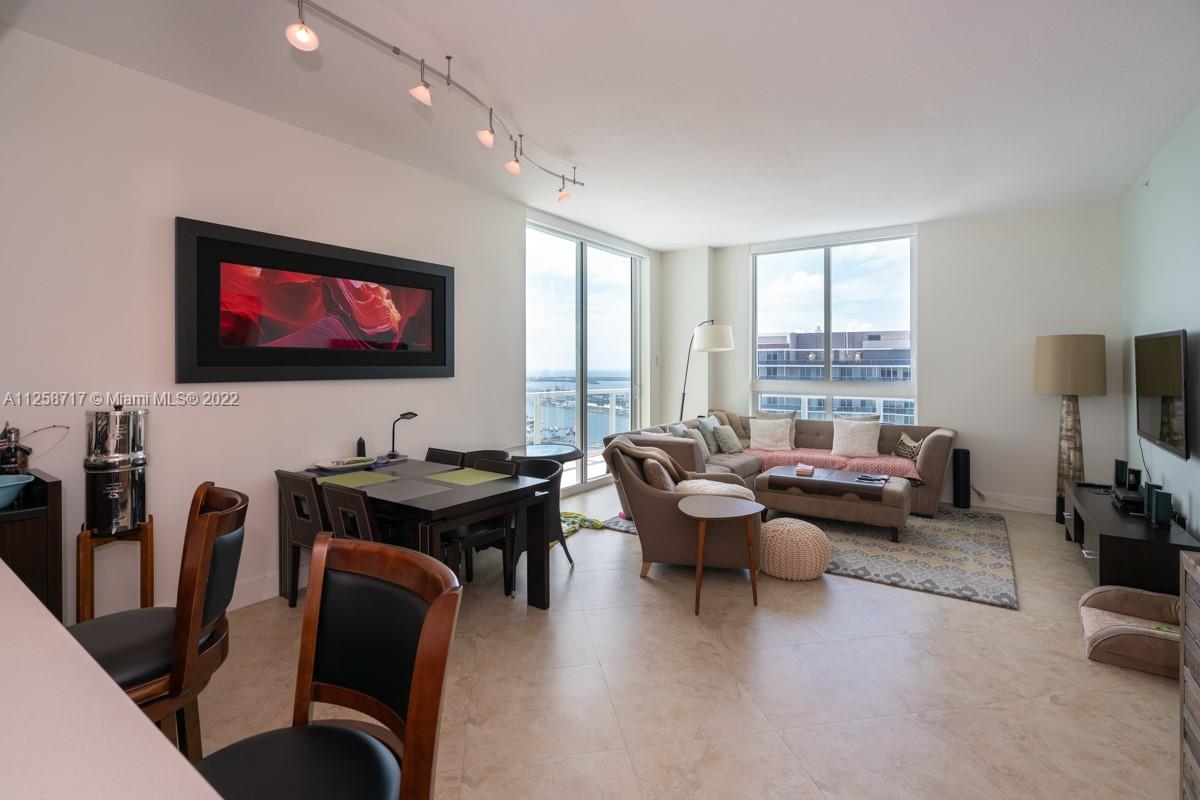 QUANTUM ON THE BAY CONDO - Residential