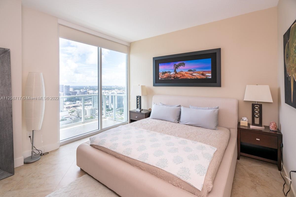 QUANTUM ON THE BAY CONDO - Residential