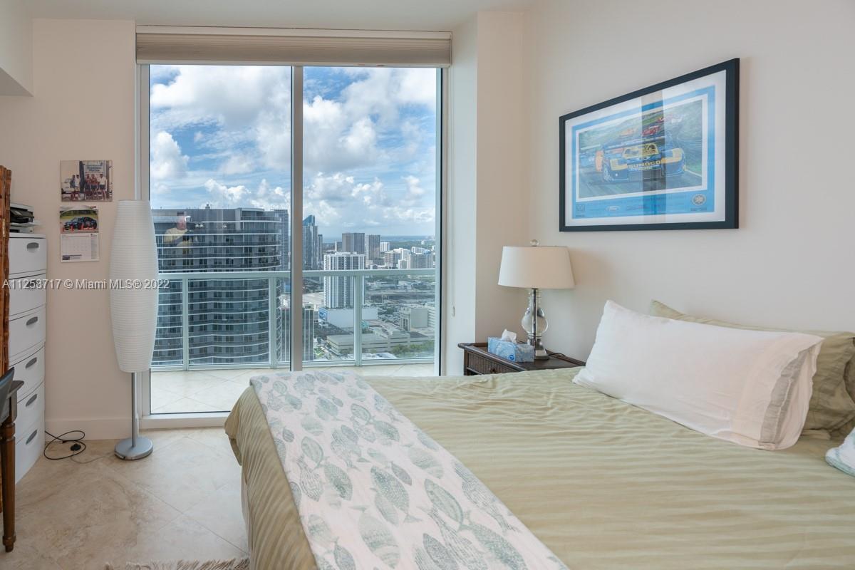 QUANTUM ON THE BAY CONDO - Residential