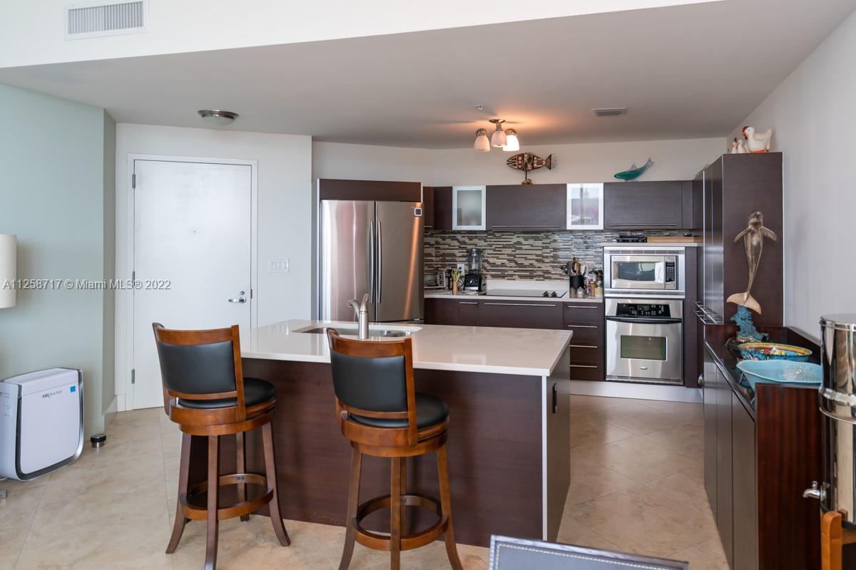 QUANTUM ON THE BAY CONDO - Residential