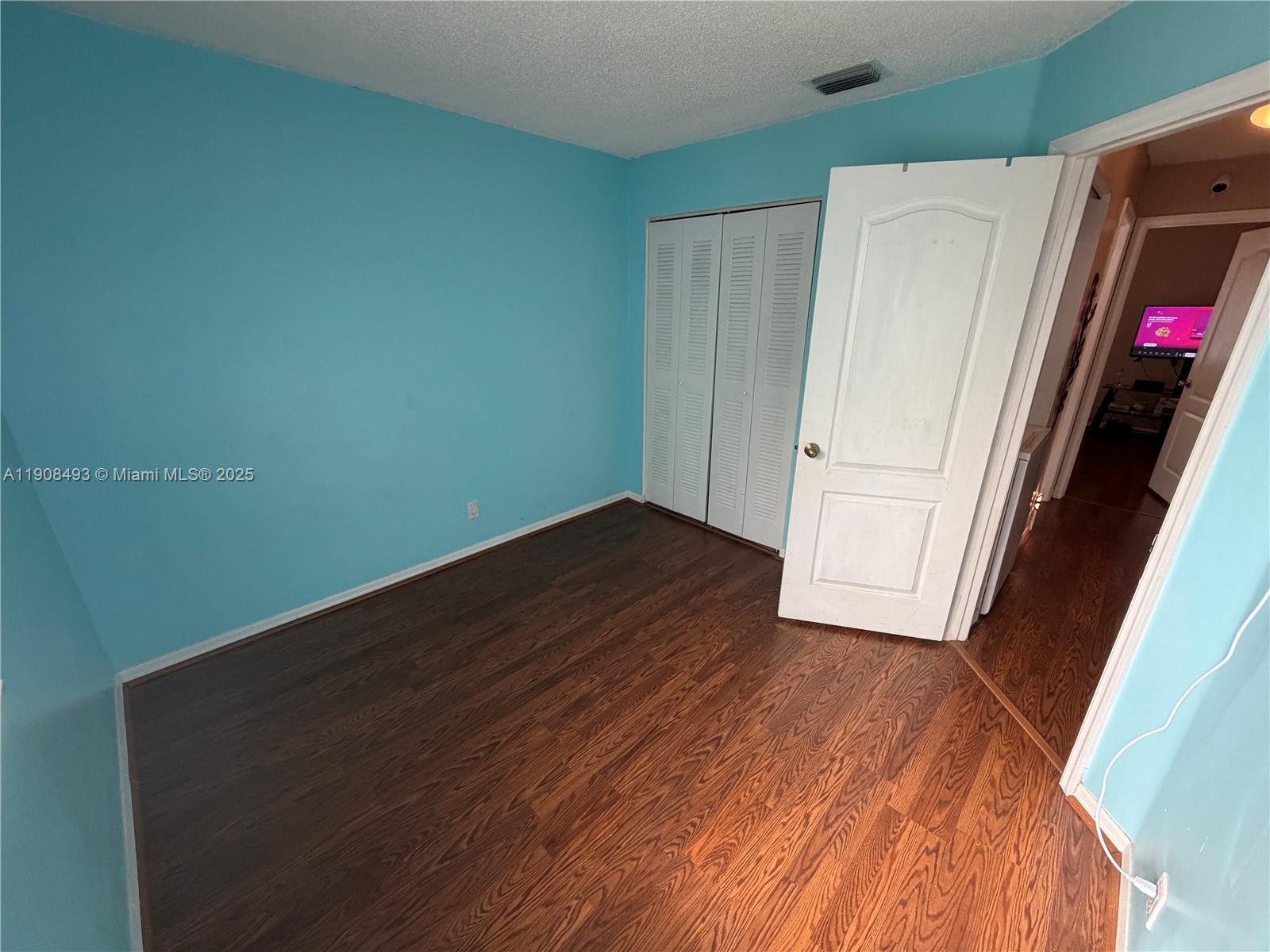 SIERRA RIDGE CONDO H - Residential