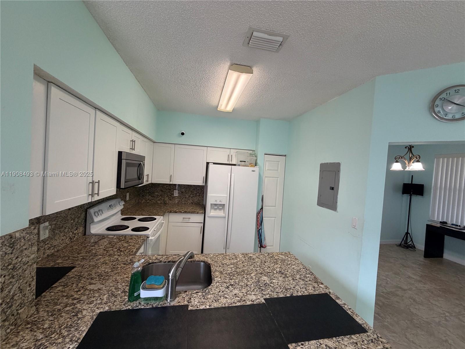 SIERRA RIDGE CONDO H - Residential