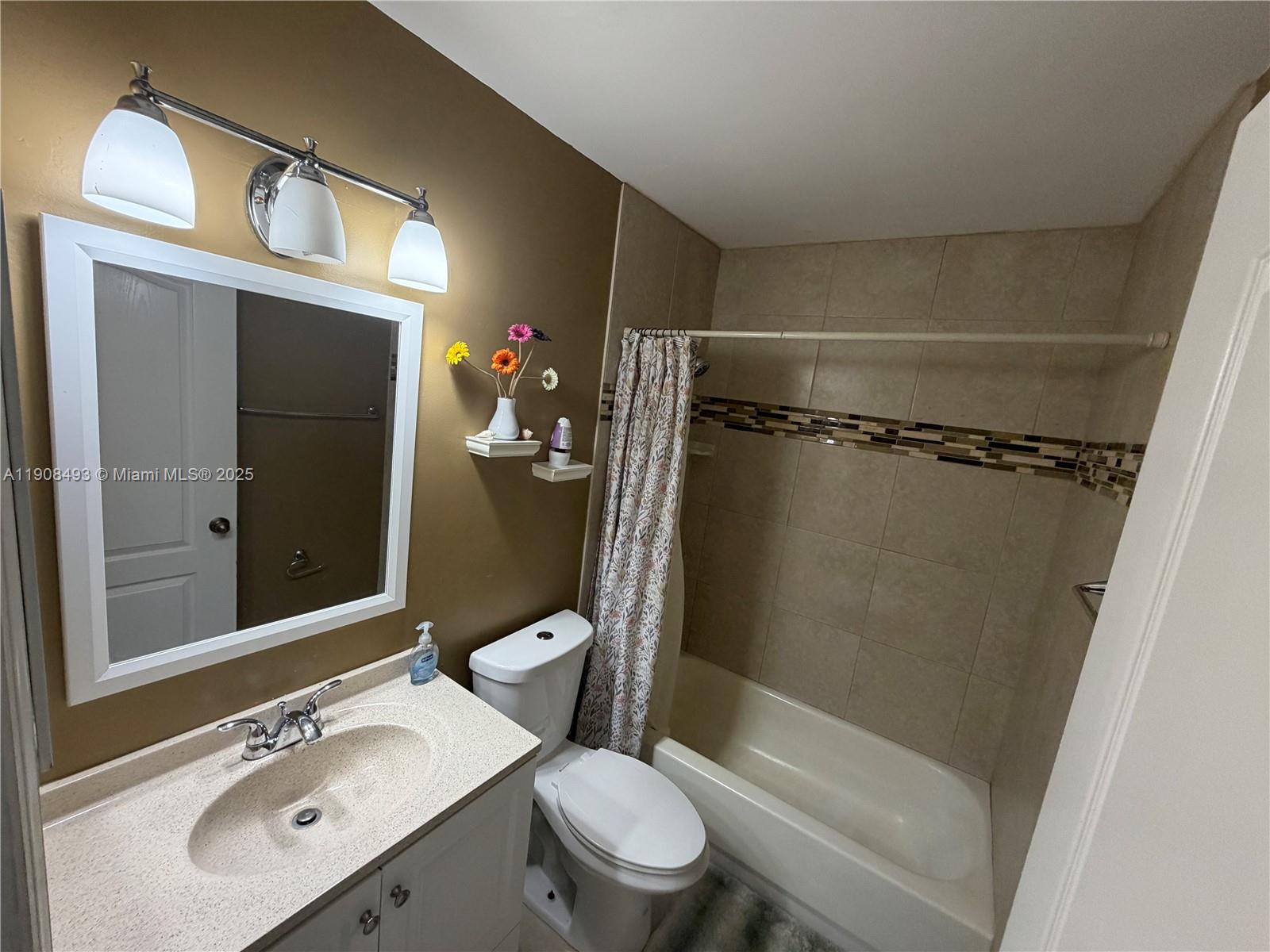 SIERRA RIDGE CONDO H - Residential