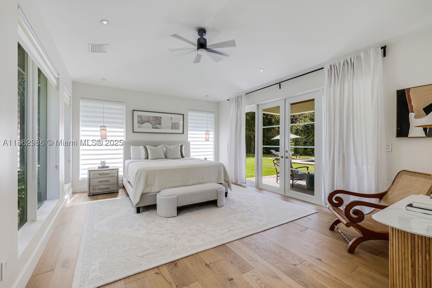 PARADISE GROVE - Residential