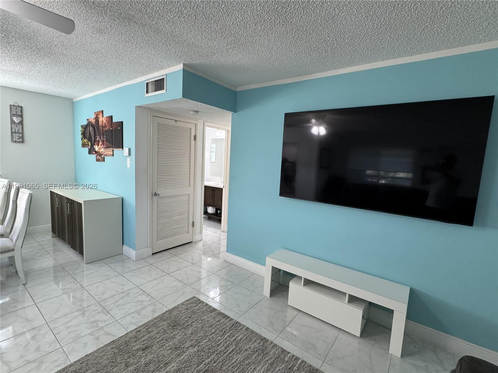 BEVERLY HILLS CONDO 12 - Residential