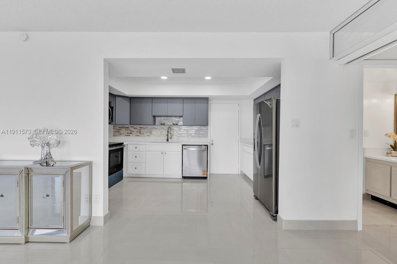 BAY COUNTRY CLUB CONDO - Residential