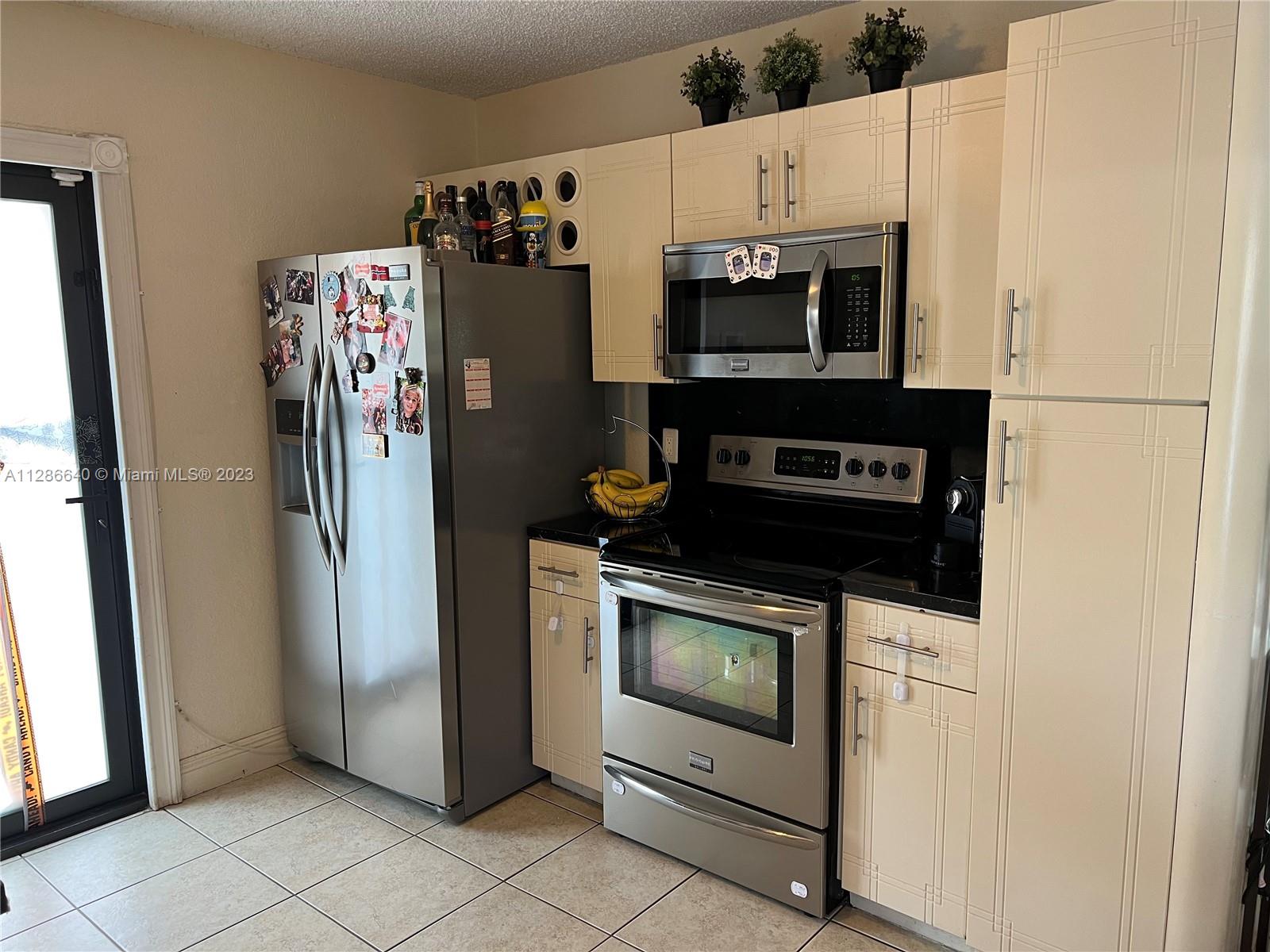 CUTLER RIDGE MANOR ESTATE - Residential