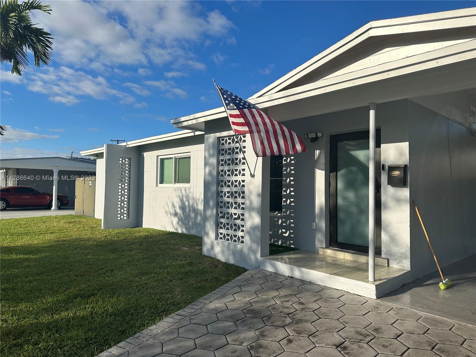 CUTLER RIDGE MANOR ESTATE - Residential
